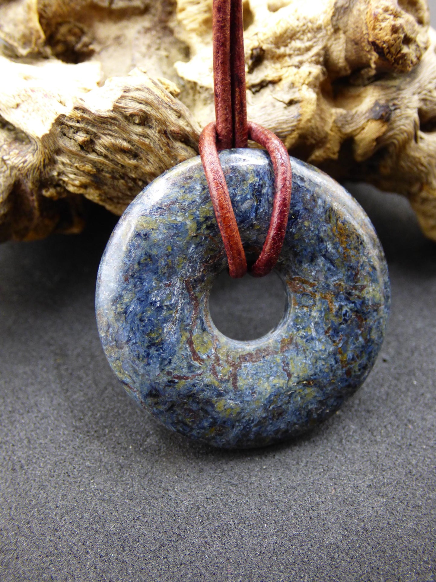 Pietersite bleu - collier de beignet de pierres précieuses rareté rare symbole de protection pierre de guérison cristal HIPPIE Boho Tibet ethnique homme femme lui offrir son
