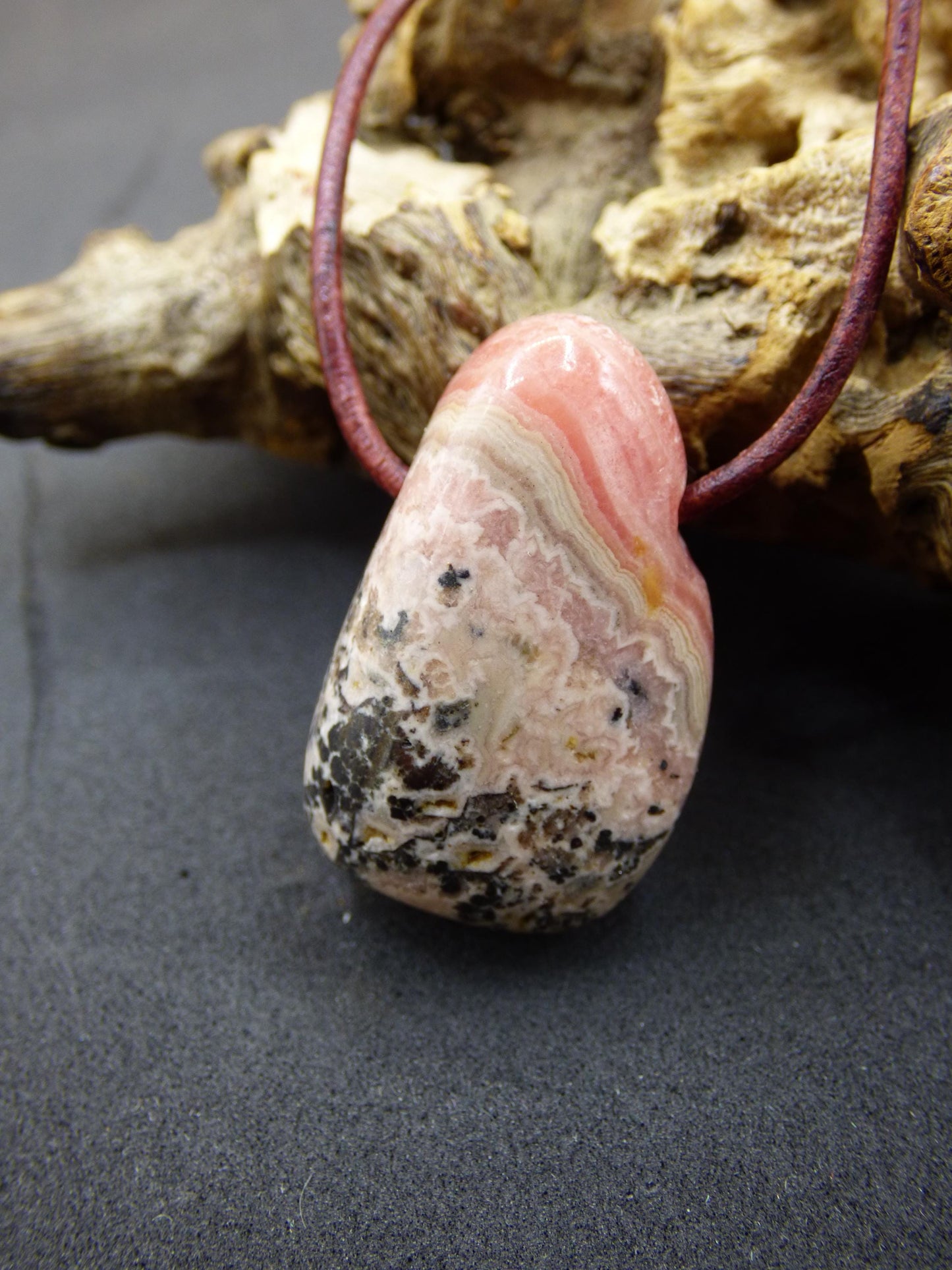 Rhodochrosite A - Collier de pierres précieuses rose pierre de guérison He She Homme Femme Cadeau Chanceux Pendentif HIPPIE GOA Boho Tibet Ethnique Naturel Unique