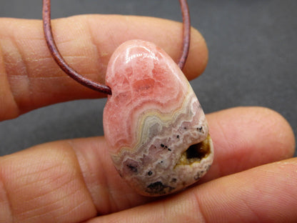 Rhodochrosite A - Collier de pierres précieuses rose pierre de guérison He She Homme Femme Cadeau Chanceux Pendentif HIPPIE GOA Boho Tibet Ethnique Naturel Unique
