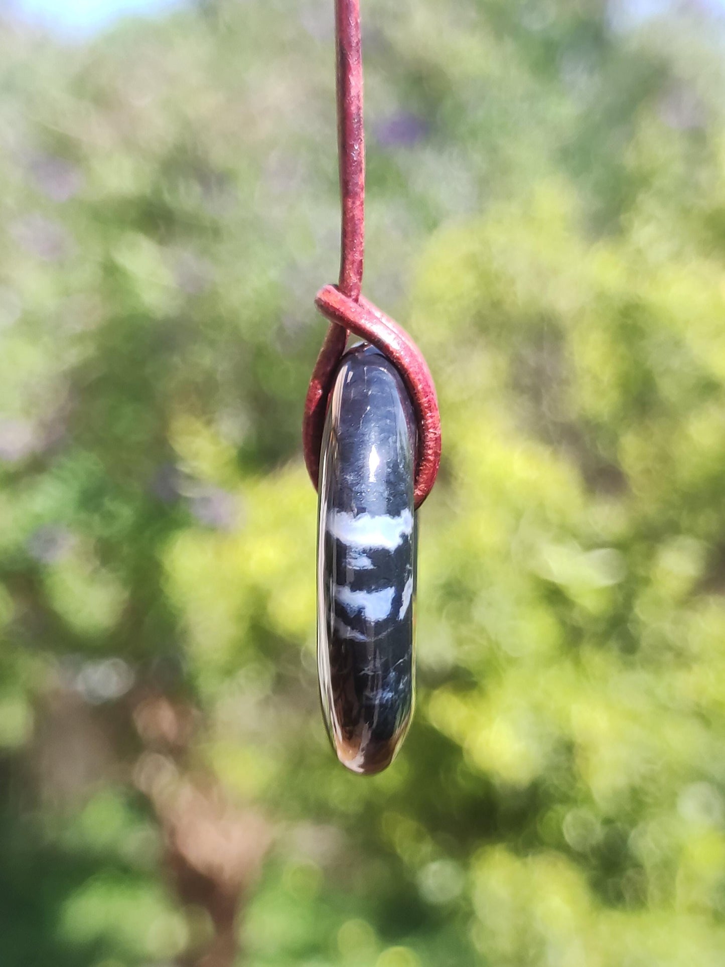 Collier donut en agate noire 30 mm - pierre précieuse homme femme père mère fille ami pierre de guérison bijoux porte-bonheur hippie nature rareté cadeau