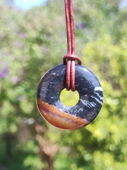 Collier donut en agate noire 30 mm - pierre précieuse homme femme père mère fille ami pierre de guérison bijoux porte-bonheur hippie nature rareté cadeau