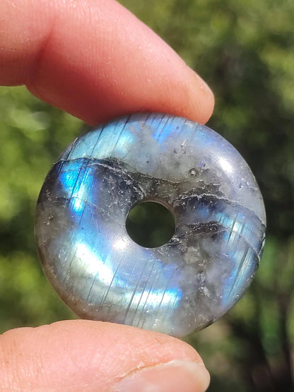 Labradorite ~ Donut 30mm ~ Collier de pierres précieuses Bleu Chatoyant Rareté Naturelle Protection Symbole Pierre de Guérison Cristal HIPPIE GOA Boho Tibet Ethno
