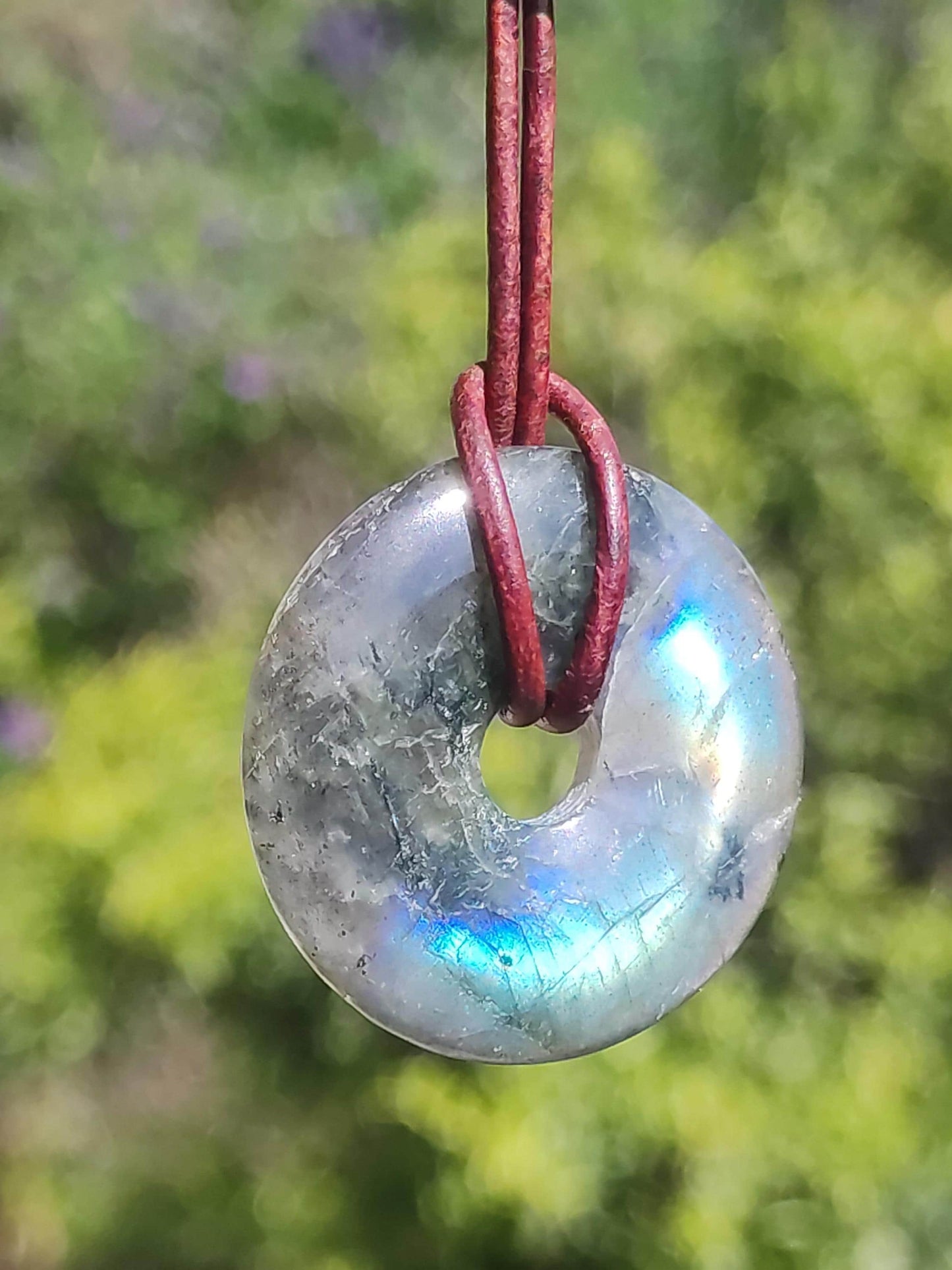 Labradorite ~ Donut 30mm ~ Collier de pierres précieuses Bleu Chatoyant Rareté Naturelle Protection Symbole Pierre de Guérison Cristal HIPPIE GOA Boho Tibet Ethno