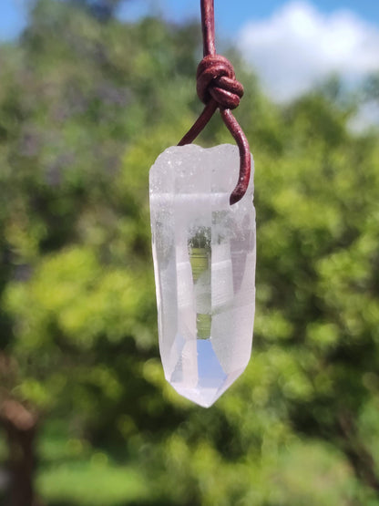 Quartz lémurien ~ Collier de pierres précieuses clair Hippie Goa Boho Tibet Ethnique Pierre de guérison naturelle Pendentif de puissance Homme Femme Cadeau Rareté