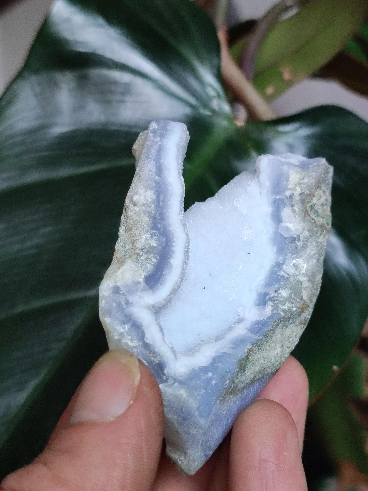 Calcédoine brute de grade A - Pierre précieuse de collection, pierre naturelle de guérison, minéral, énergie, chakra, décoration intérieure, cadeau pour elle, lui, homme, femme, bleue