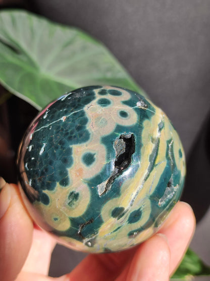 Jaspe océanique vert orbiculaire à 8 veines - Sphère de pierre précieuse rare, pierre de guérison naturelle, cristal décoratif, cadeau pour lui, elle, homme, femme, maison, énergie, rare