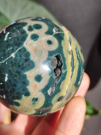 Jaspe océanique vert orbiculaire à 8 veines - Sphère de pierre précieuse rare, pierre de guérison naturelle, cristal décoratif, cadeau pour lui, elle, homme, femme, maison, énergie, rare