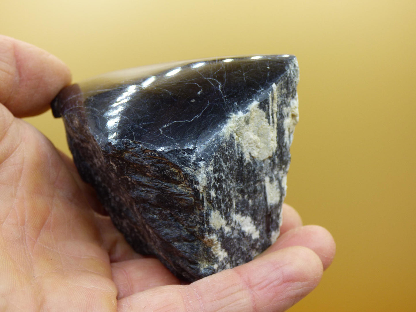 Tourmaline noire XL (Schörl) - coupe brute - niveau décoratif grande énergie de guérison radioprotection pierre de guérison cadeau maison appartement