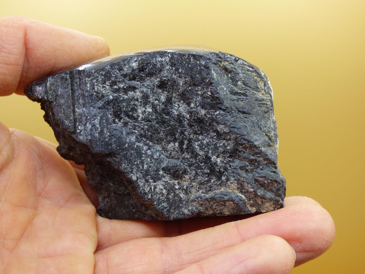 Tourmaline noire XL (Schörl) - coupe brute - niveau décoratif grande énergie de guérison radioprotection pierre de guérison cadeau maison appartement