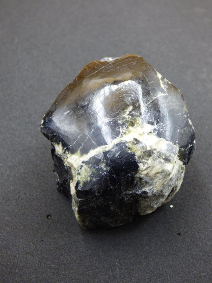 Tourmaline noire XL (Schörl) - coupe brute - niveau décoratif grande énergie de guérison radioprotection pierre de guérison cadeau maison appartement