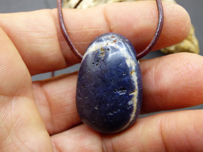 Saphir - collier de pierres précieuses pierre de guérison bleu nature cadeau homme femme il son père fils mère chance énergie chakra protection rareté collectionneur rare