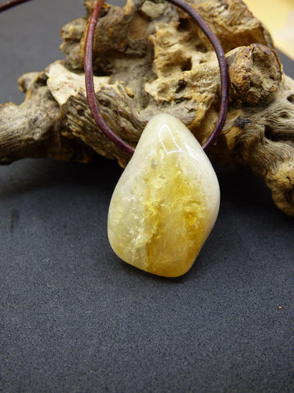 Citrine ~ Collier de pierres précieuses jaune HIPPIE GOA Boho ethnique pierre de guérison naturelle rareté cristaux bijoux pendentif pierre naturelle cadeau soleil brillant