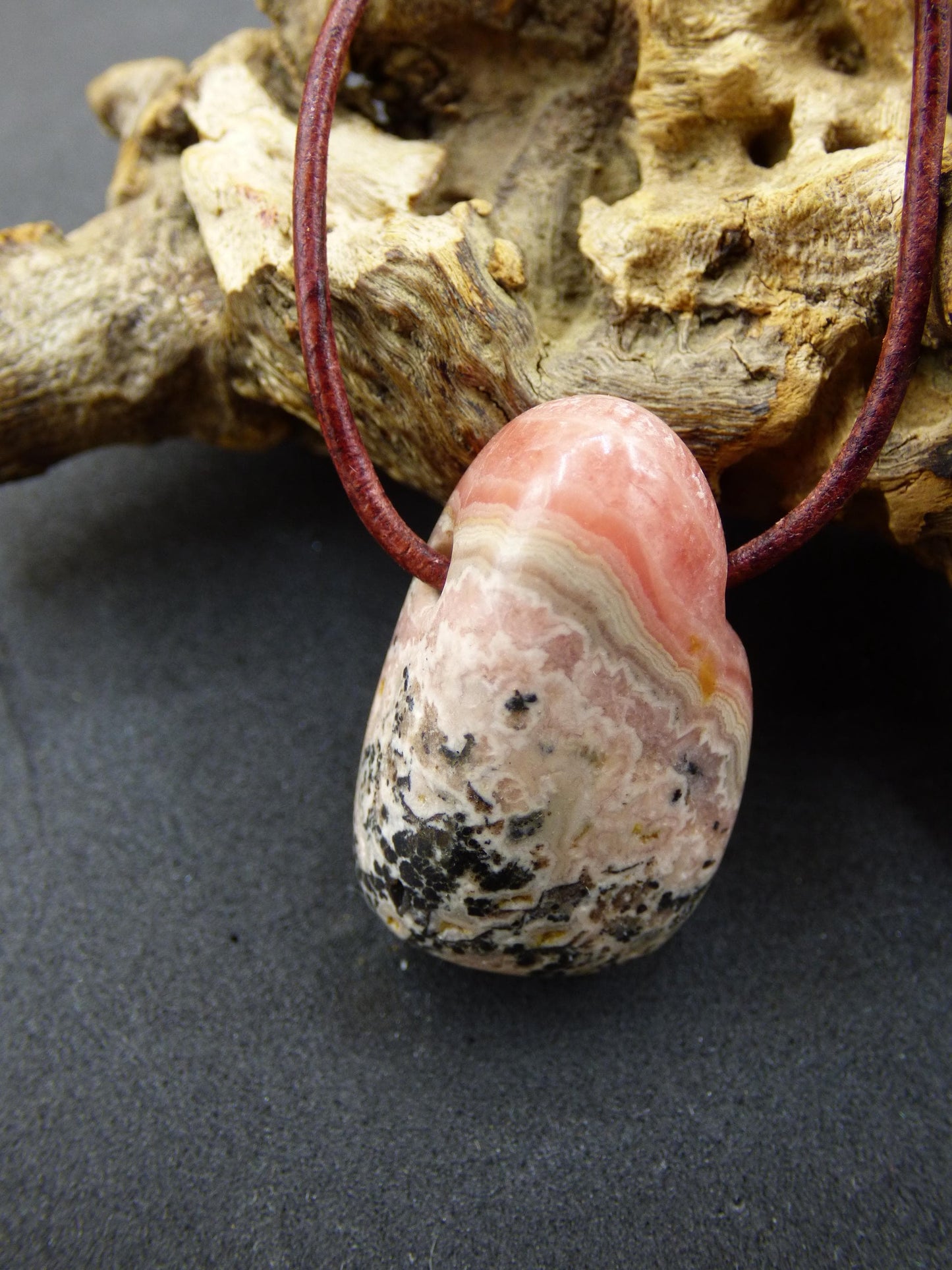 Rhodochrosite A - Collier de pierres précieuses rose pierre de guérison He She Homme Femme Cadeau Chanceux Pendentif HIPPIE GOA Boho Tibet Ethnique Naturel Unique