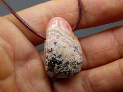 Rhodochrosite A - Collier de pierres précieuses rose pierre de guérison He She Homme Femme Cadeau Chanceux Pendentif HIPPIE GOA Boho Tibet Ethnique Naturel Unique