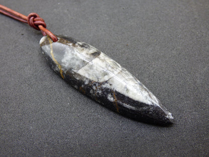 Orthoceras Fossil ~ Collier de pierres précieuses ~HIPPIE ~GOA ~Boho ~Ethno ~Nature ~Pierre de guérison
