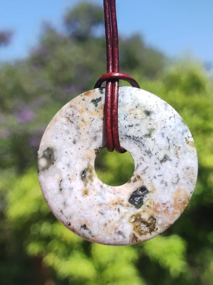 Jaspe Océan multicolore ~ Collier en pierre précieuse Donut 40 mm Océan Nature Pierre de guérison Rareté Cristaux Bijoux Pendentif Cadeau Elle Lui Femme Homme Rareté