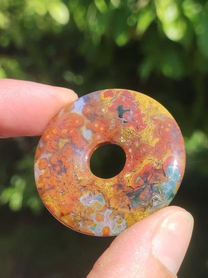 Jaspe Océan multicolore ~ Collier de pierres précieuses Donut 40mm Océan Pierre naturelle Pierre de guérison Rareté Cristaux Bijoux Pendentif Cadeau Elle Lui Femme Homme Rareté