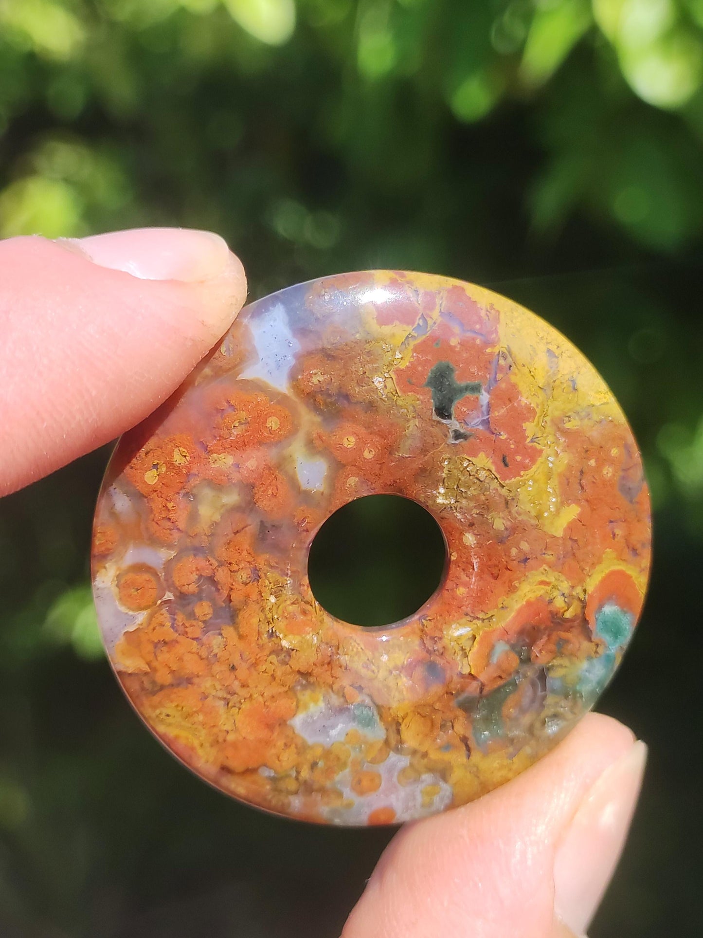 Jaspe Océan multicolore ~ Collier de pierres précieuses Donut 40mm Océan Pierre naturelle Pierre de guérison Rareté Cristaux Bijoux Pendentif Cadeau Elle Lui Femme Homme Rareté