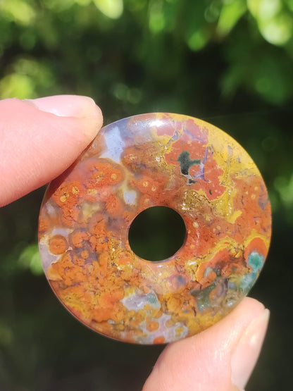 Jaspe Océan multicolore ~ Collier de pierres précieuses Donut 40mm Océan Pierre naturelle Pierre de guérison Rareté Cristaux Bijoux Pendentif Cadeau Elle Lui Femme Homme Rareté