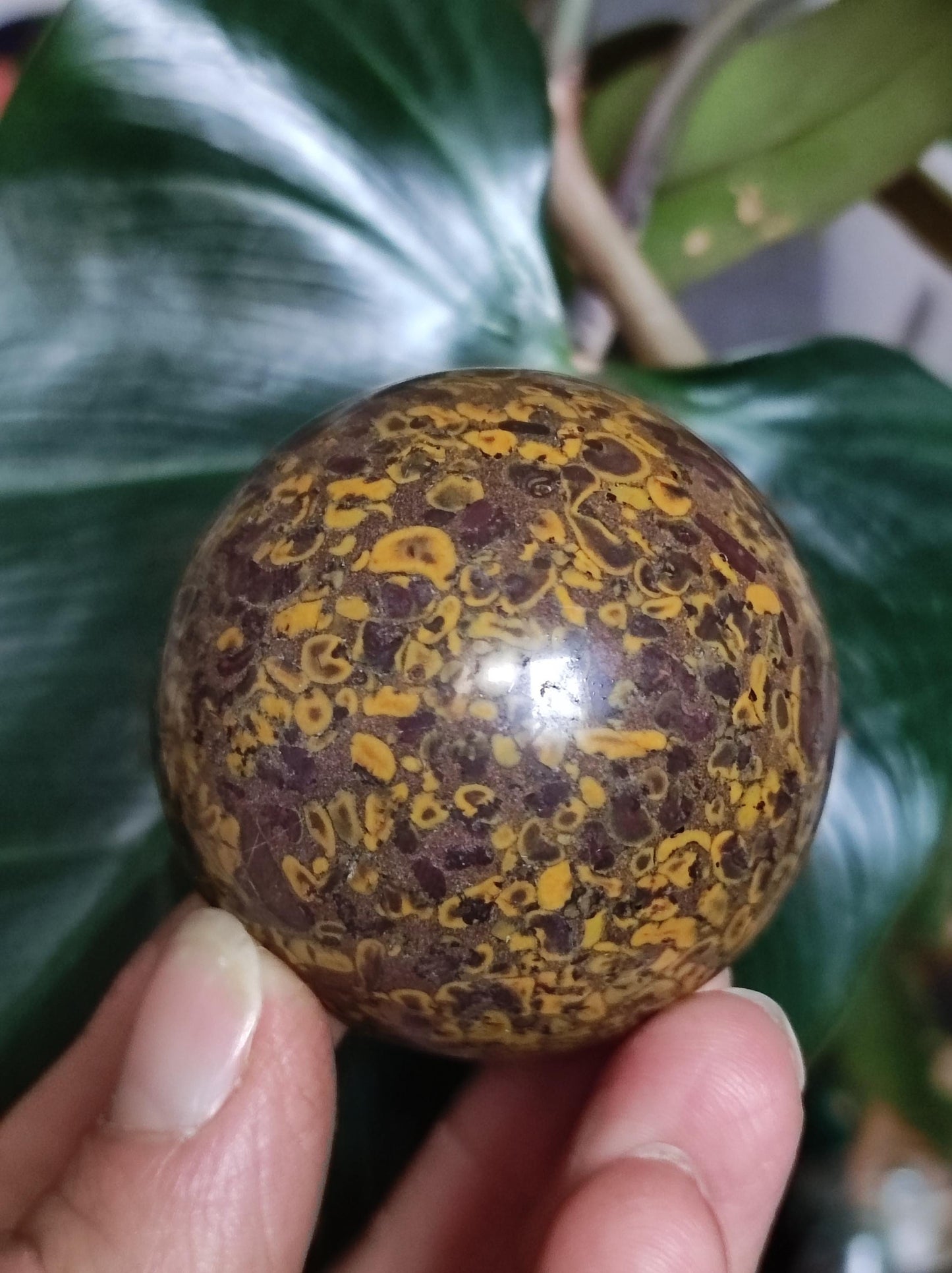 Jaspe Ajooba ~ Sphère Magique en Pierre Naturelle Décoration Pierre Guérison Cristal Cadeau Elle Lui Maison Appartement Énergie Force Méditation