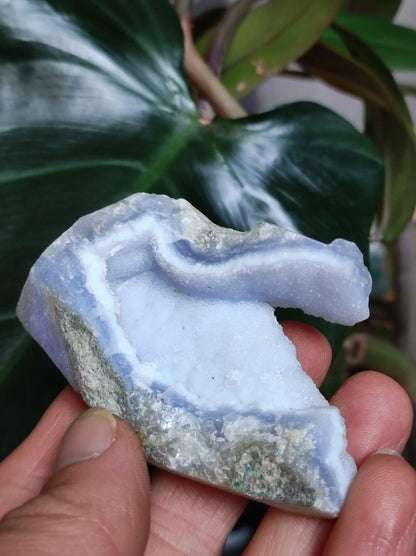 Calcédoine brute de grade A - Pierre précieuse de collection, pierre naturelle de guérison, minéral, énergie, chakra, décoration intérieure, cadeau pour elle, lui, homme, femme, bleue