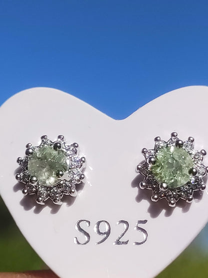 Boucles d'oreilles clous tourmaline verte argent sterling 925 rareté AAA bijoux femme boucles d'oreilles pierre précieuse pierre de guérison cadeau bijoux précieux rare spécial