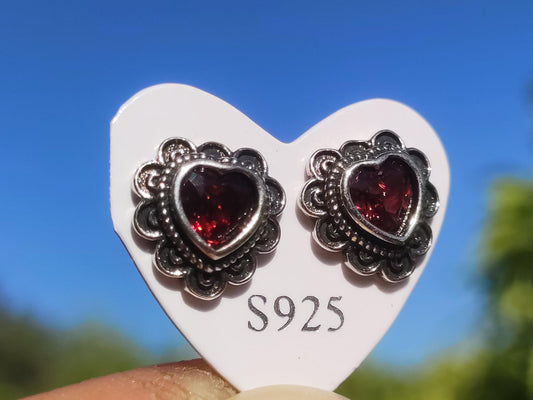 Puces d'oreilles grenat rouge cœur en argent sterling 925, rareté AAA, bijoux femme, boucles d'oreilles pierre précieuse, pierre de guérison, cadeau, bijoux nobles, rares, uniques