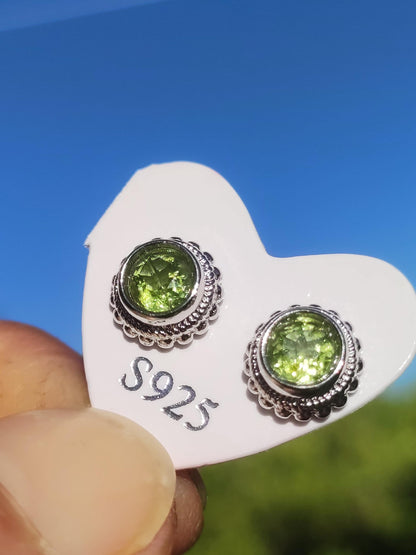 Peridot Green Stud Earrings 925 Sterling Silver AAA Rarity Jewelry Woman Earrings Gemstone Healing Stone Gift Jewelry Noble Rare Unique