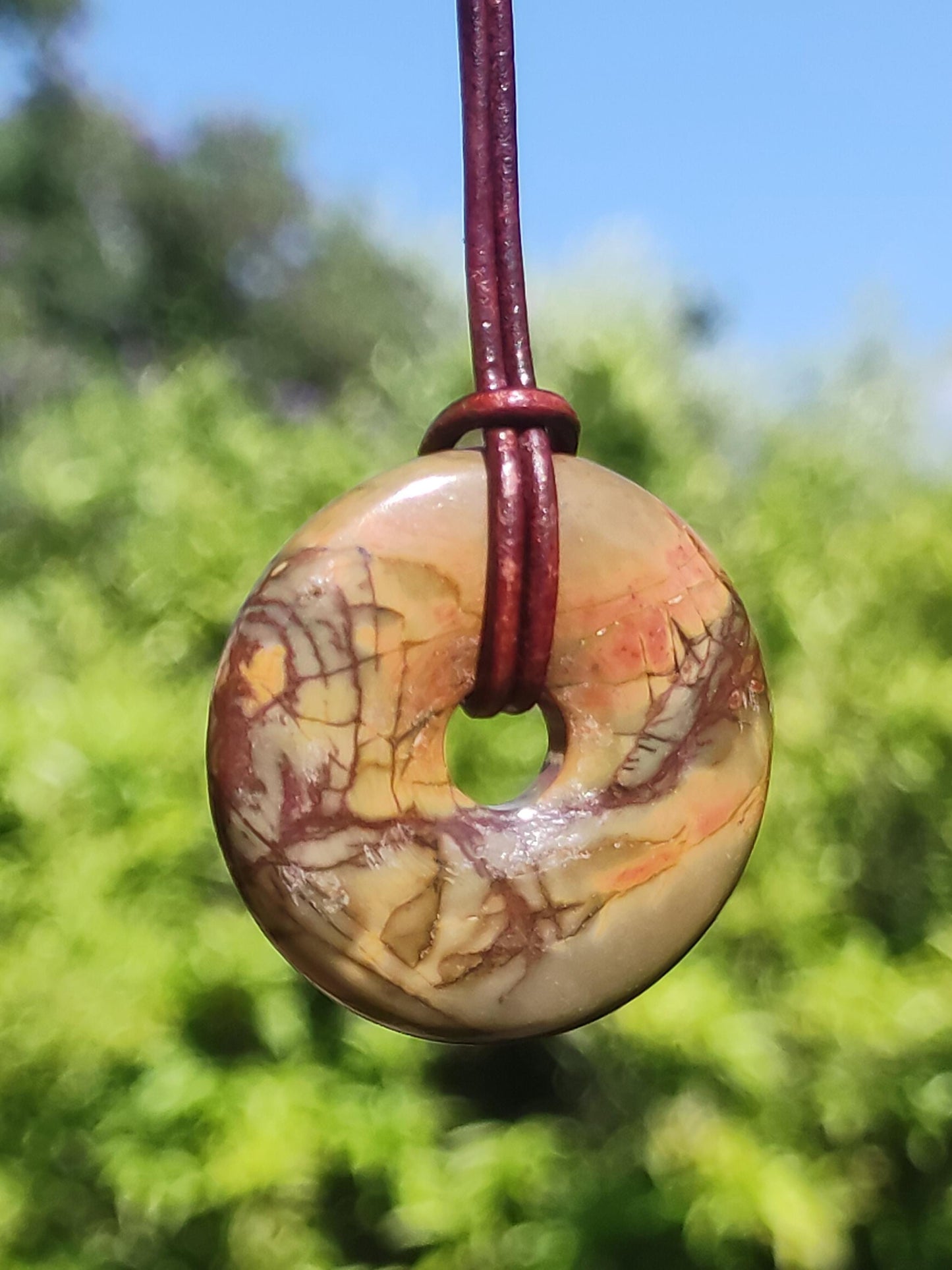 Picasso Jasper 30mm Donut Gemstone Collier HIPPIE GOA Boho Ethno Nature Donut Protection Symbole Guérison Pierre Collecteur Unique Homme Femme He She Cadeau