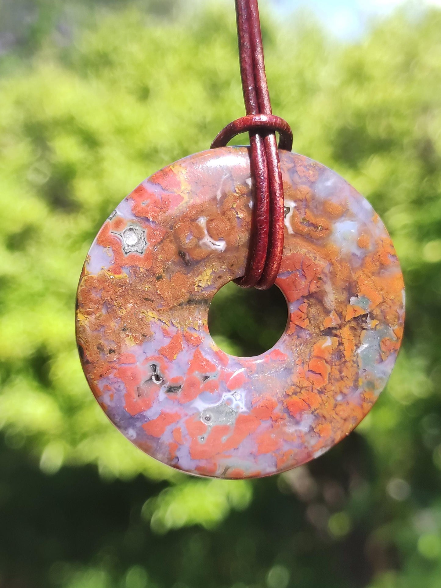 Jaspe Océan multicolore ~ Collier en pierre précieuse Donut 40mm Océan Nature Pierre de guérison Rareté Cristaux Bijoux Pendentif Cadeau Elle Lui Femme Homme Rareté