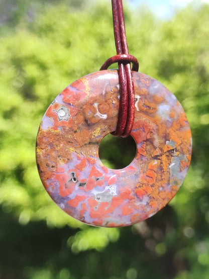 Jaspe Océan multicolore ~ Collier en pierre précieuse Donut 40mm Océan Nature Pierre de guérison Rareté Cristaux Bijoux Pendentif Cadeau Elle Lui Femme Homme Rareté