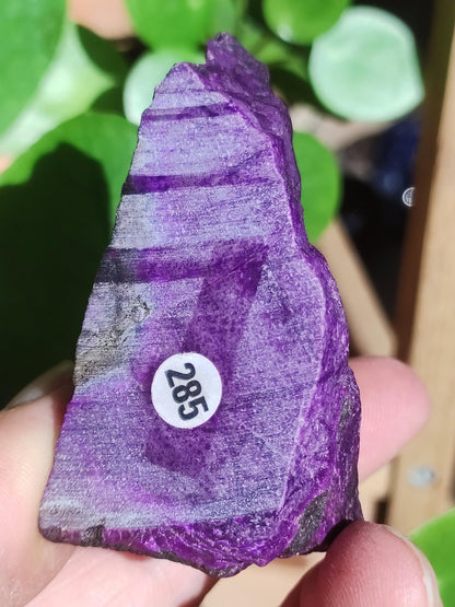Sugilith Roh -A- *Rarität* Sugilite ~  Edelstein Deko Kristall Meditation Energie Heilstein Rarität Selten Sammler Investition Wertanlage