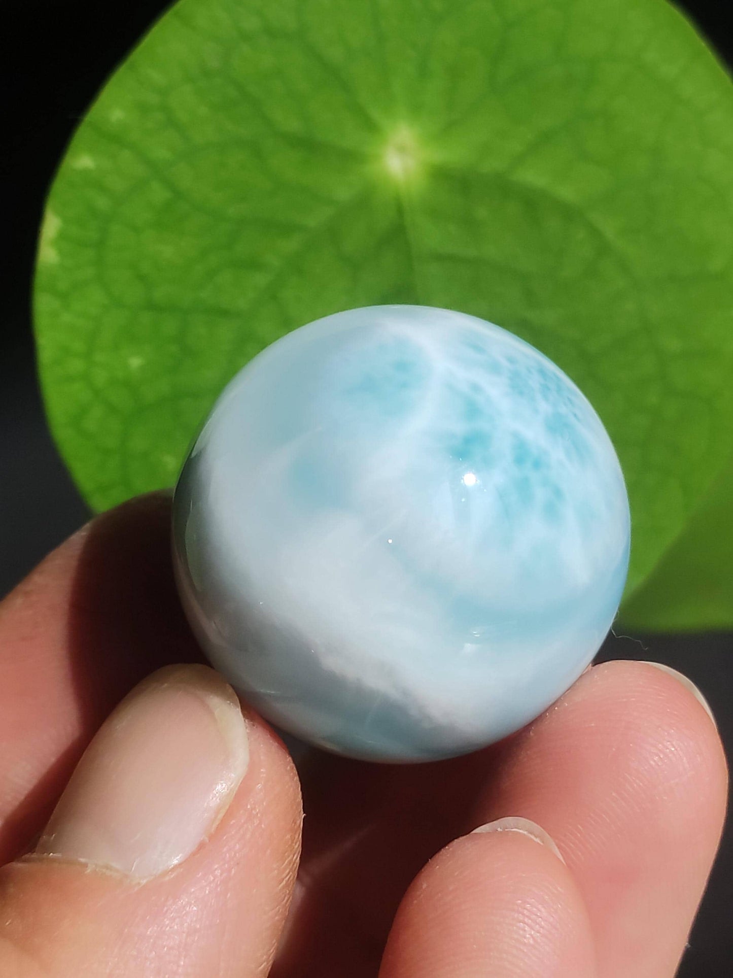 Larimar AAA *Fractale* Boule de pierre précieuse Décoration bleue Sphère Cristal Cadeau Pierre de guérison naturelle bleue Collectionneur naturel Cadeau minéral Mer Ciel