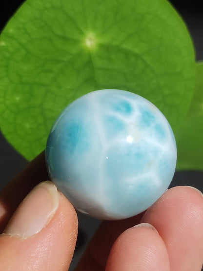 Larimar AAA *Fractale* Boule de pierre précieuse Décoration bleue Sphère Cristal Cadeau Pierre de guérison naturelle bleue Collectionneur naturel Cadeau minéral Mer Ciel