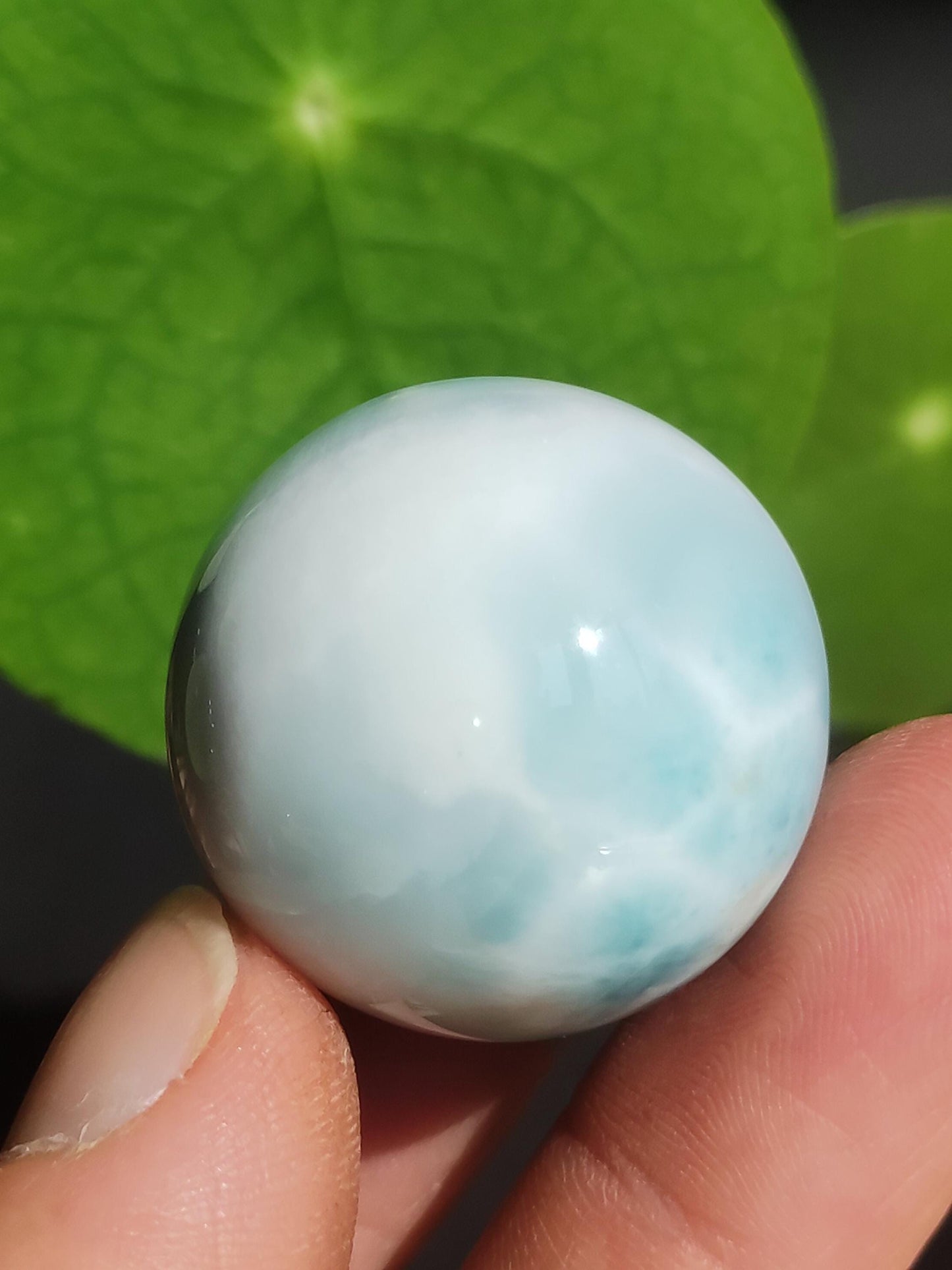 Larimar AAA *Fractale* Boule de pierre précieuse Décoration bleue Sphère Cristal Cadeau Pierre de guérison naturelle bleue Collectionneur naturel Cadeau minéral Mer Ciel