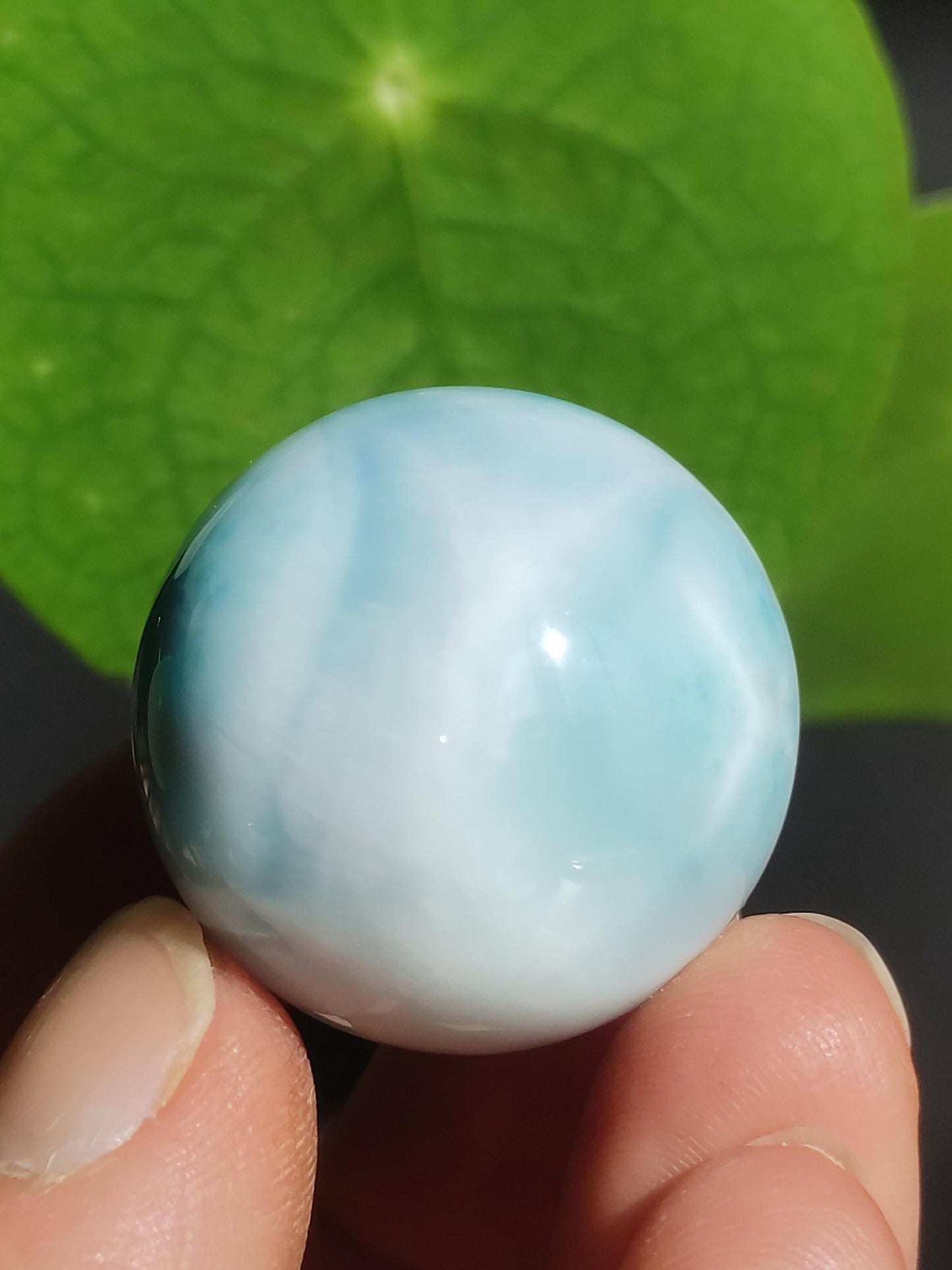 Larimar AAA *Fractale* Boule de pierre précieuse Décoration bleue Sphère Cristal Cadeau Pierre de guérison naturelle bleue Collectionneur naturel Cadeau minéral Mer Ciel