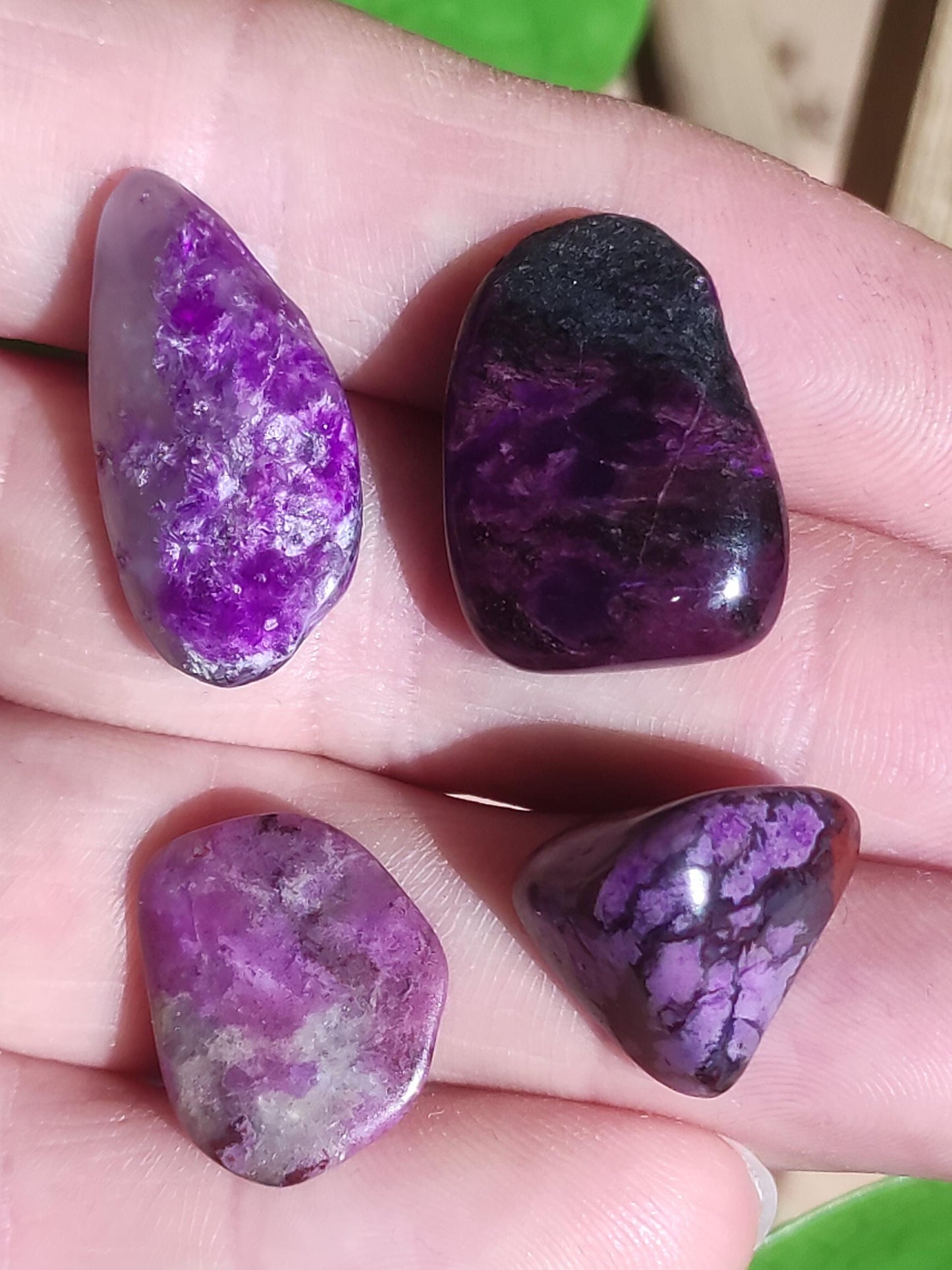 Collectionneur Sugilite SET Brut Fibreuse Sugilite + 4x Pierres Roulées AAA Pierre Précieuse Décoration Cristal Pierre de Guérison Rareté Rare Rareté Qualité Cadeau