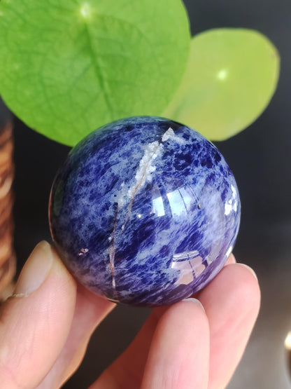 Sodalith - Edelstein Kugel Deko Sphere Massage Kristall Spielkugel Meditation Heilstein Frau Mann Geschenk Er Sie Haus Energie Traum Wohnen
