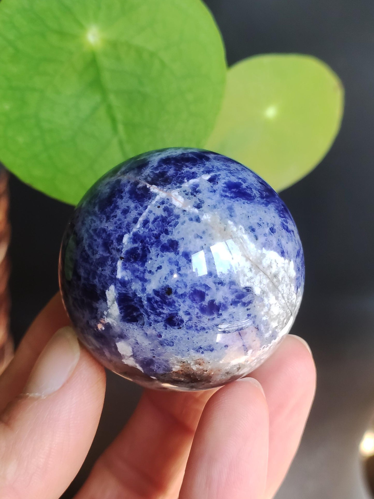 Sodalith - Edelstein Kugel Deko Sphere Massage Kristall Spielkugel Meditation Heilstein Frau Mann Geschenk Er Sie Haus Energie Traum Wohnen