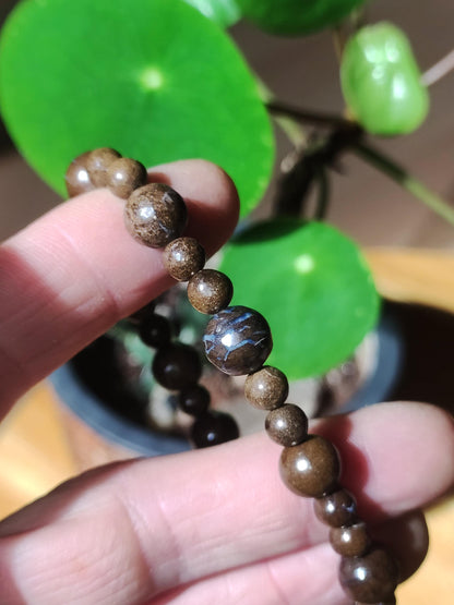 Boulder Opal Queensland *RARITÉ* Stretch ~ Bracelet de pierres précieuses ~ GOA ~Hippie ~Boho ~Ethno ~Pierre de guérison ~Magie ~Rarité bracelet coloré bien sûr