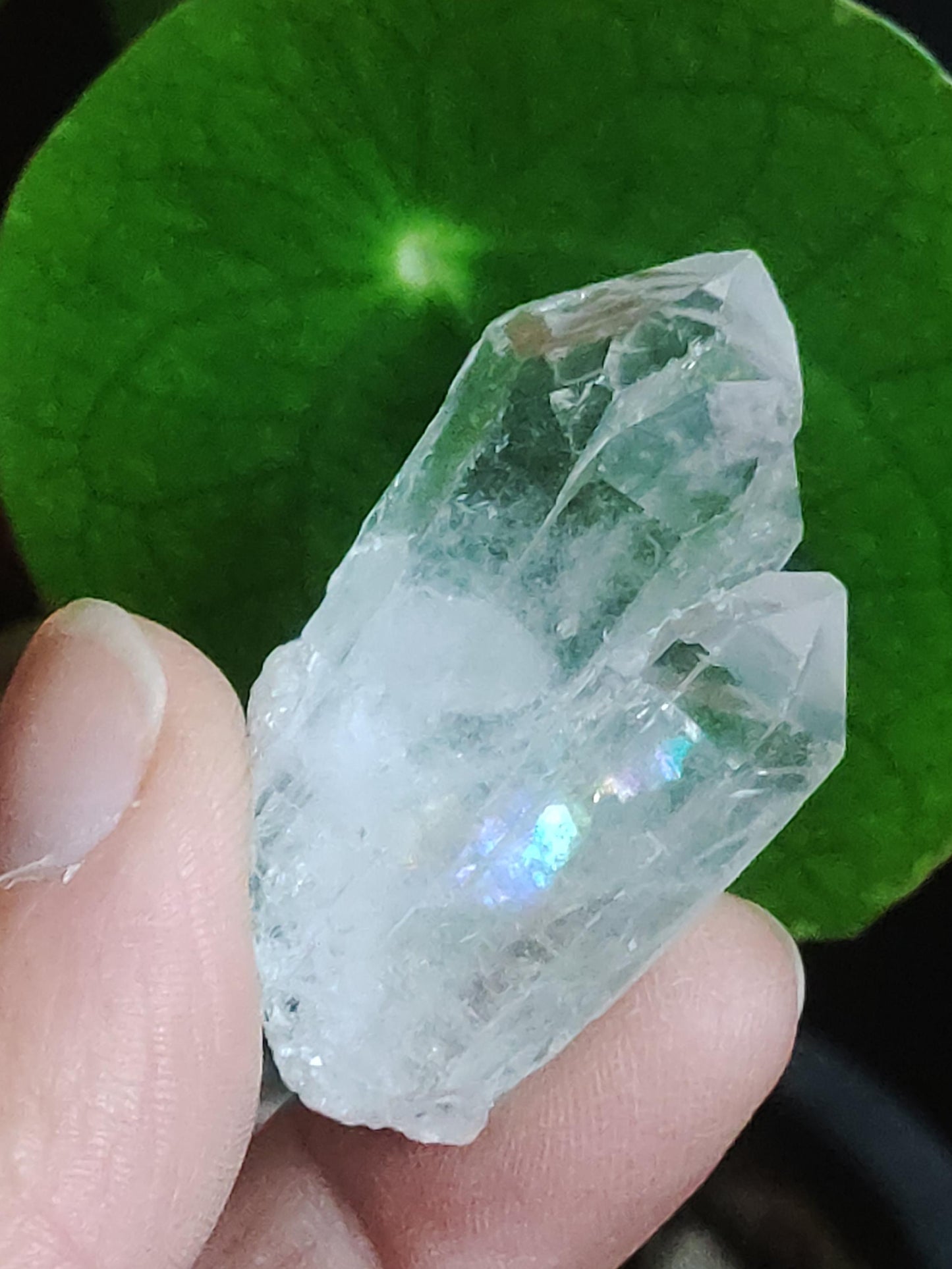 Quartz Rock Crystal Rainbow Point Collector's Grade Rarity Gemstone Decor Crystal Healing Stone Mineral Collection Energy Natural Unique Rare