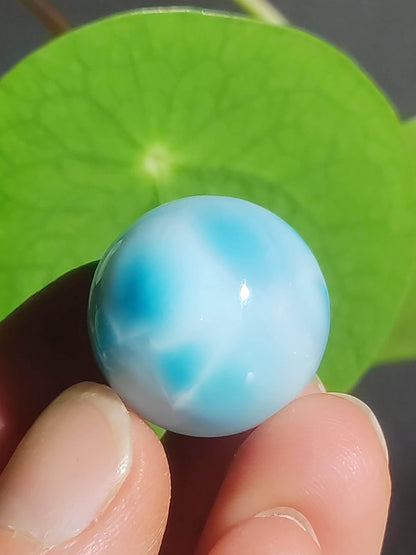 Larimar AAA - Edelstein Kugel blau Deko Sphere Kristall Geschenk blau Natur Heilstein Natur Sammler Mineral Geschenk Meer Himmel