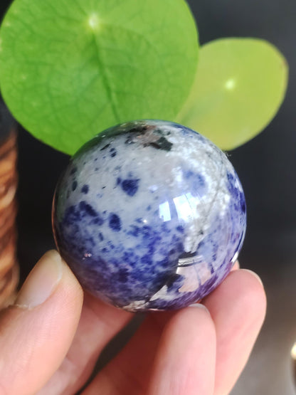 Sodalith - Edelstein Kugel Deko Sphere Massage Kristall Spielkugel Meditation Heilstein Frau Mann Geschenk Er Sie Haus Energie Traum Wohnen