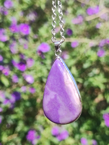 Collier en pierre précieuse violette en argent 925 de Sugilite / Sugilite AAA, pierre de guérison naturelle, énergie, rareté, homme, femme, il, elle, cadeau noble de haute qualité