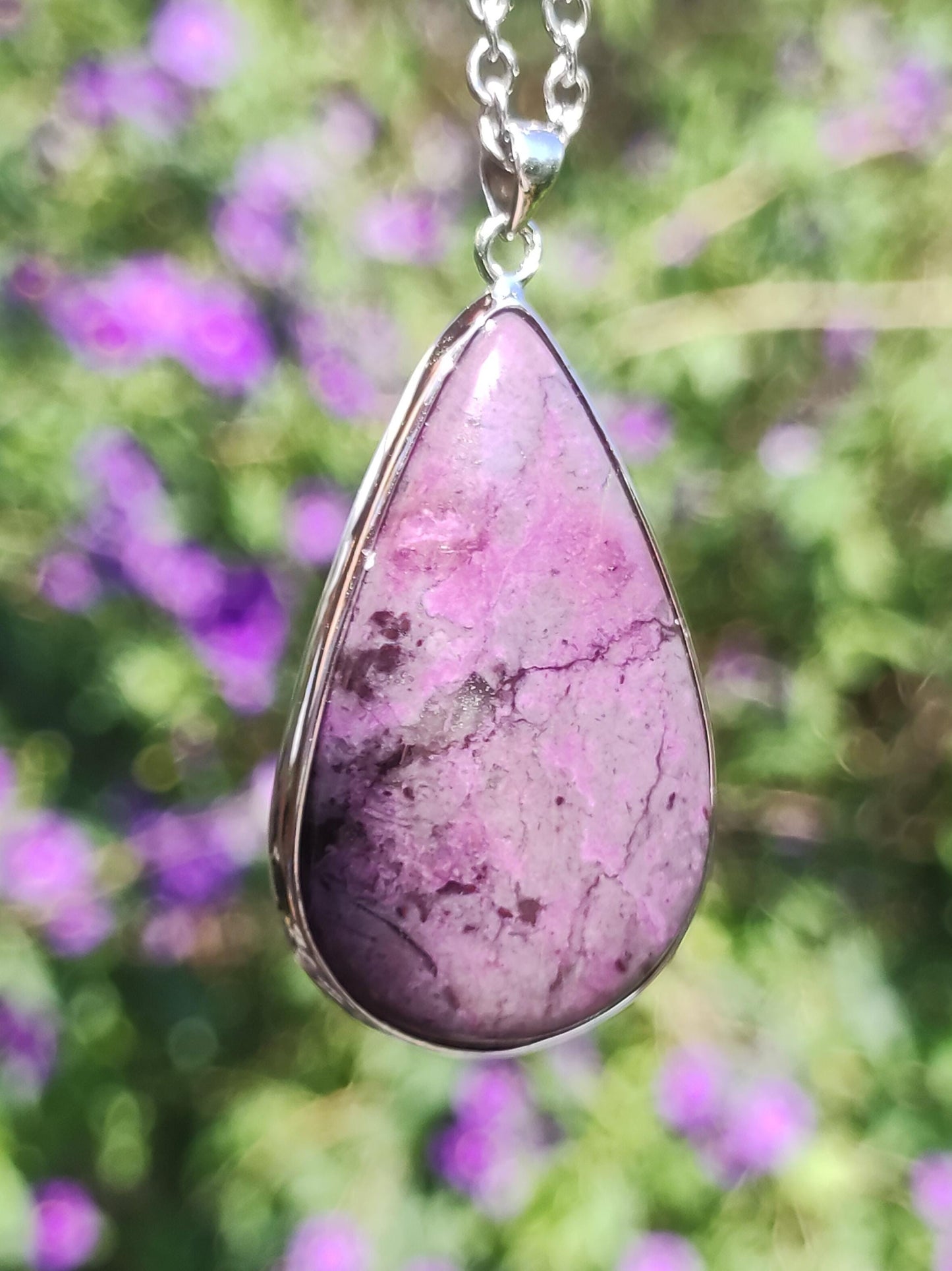 Sugilith / Sugilite inkl. 925 Silber Fassung lila Edelstein Kette Natur Heilstein Energie Rarität Mann Frau Er Sie Geschenk Edel hohwertig
