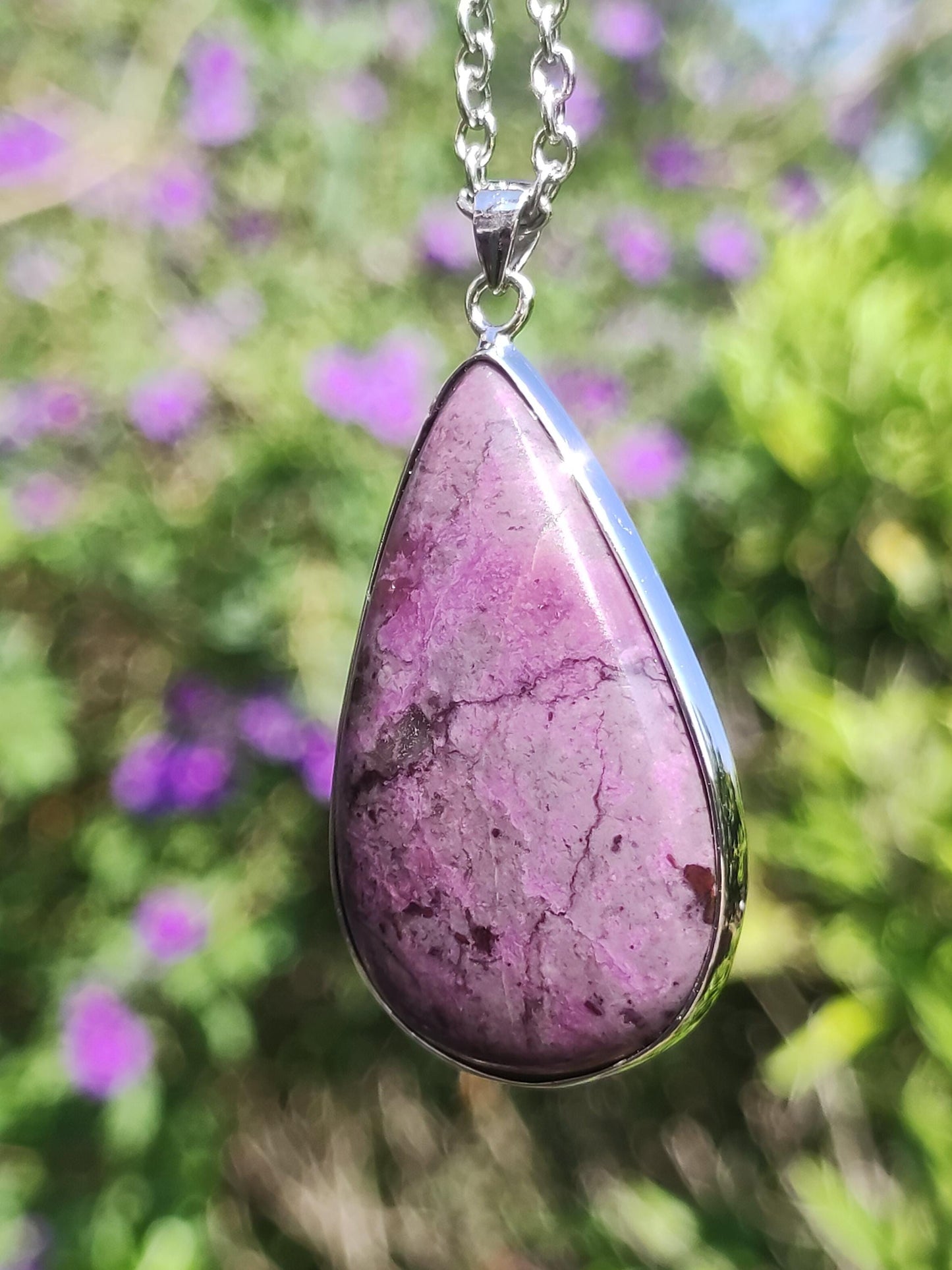 Sugilith / Sugilite inkl. 925 Silber Fassung lila Edelstein Kette Natur Heilstein Energie Rarität Mann Frau Er Sie Geschenk Edel hohwertig