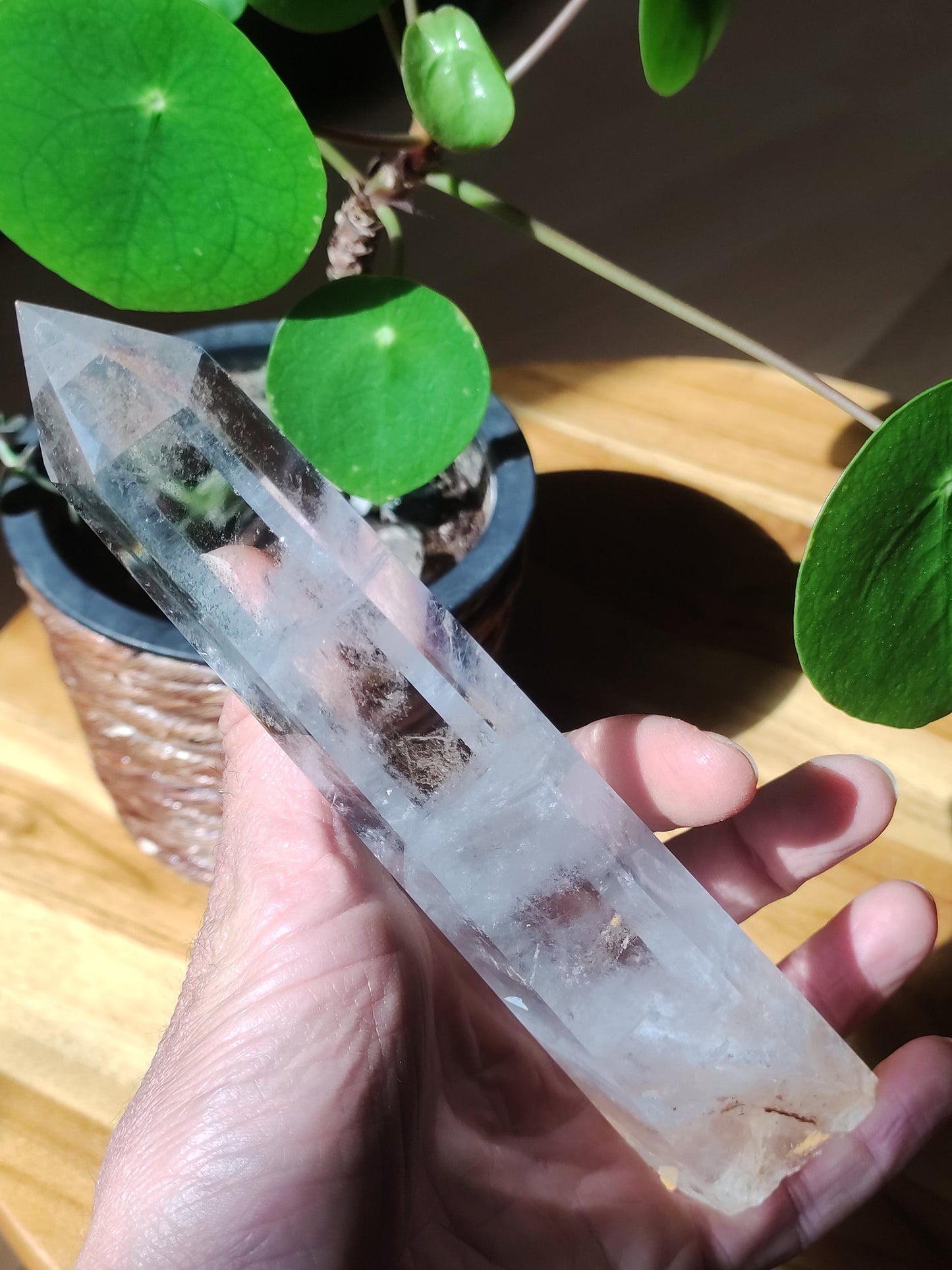 XL Quartz Cristal de roche pointe Collectionneur Rareté Pierre précieuse Décoration Cristal naturel Pierre de guérison Minéral Collection Énergie Nature Méditation Maison