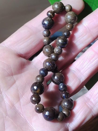 Boulder Opal Queensland *RARITÉ* Stretch ~ Bracelet de pierres précieuses ~ GOA ~Hippie ~Boho ~Ethno ~Pierre de guérison ~Magie ~Rarité bracelet coloré bien sûr