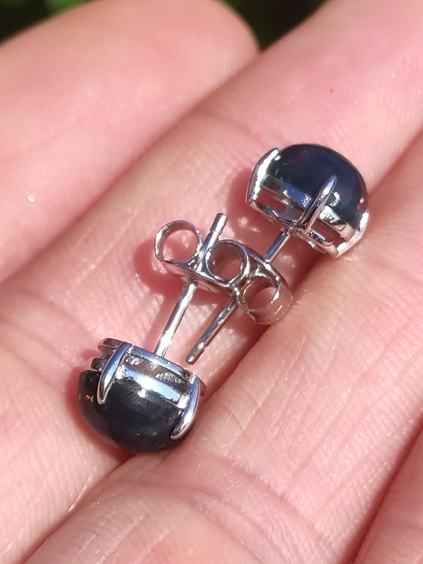 Ethiopian Black Opal AAA - 925 Sterling Silber bunt Ohrstecker Ohrringe Edelstein Heilstein Energie Frau Geschenk Schmuck Edel Rarität