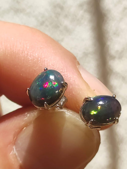 Ethiopian Black Opal AAA - 925 Sterling Silber bunt Ohrstecker Ohrringe Edelstein Heilstein Energie Frau Geschenk Schmuck Edel Rarität